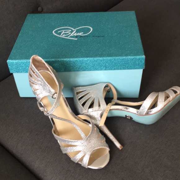 Perfect Silver Wedding Heels - Picture 1 of 4